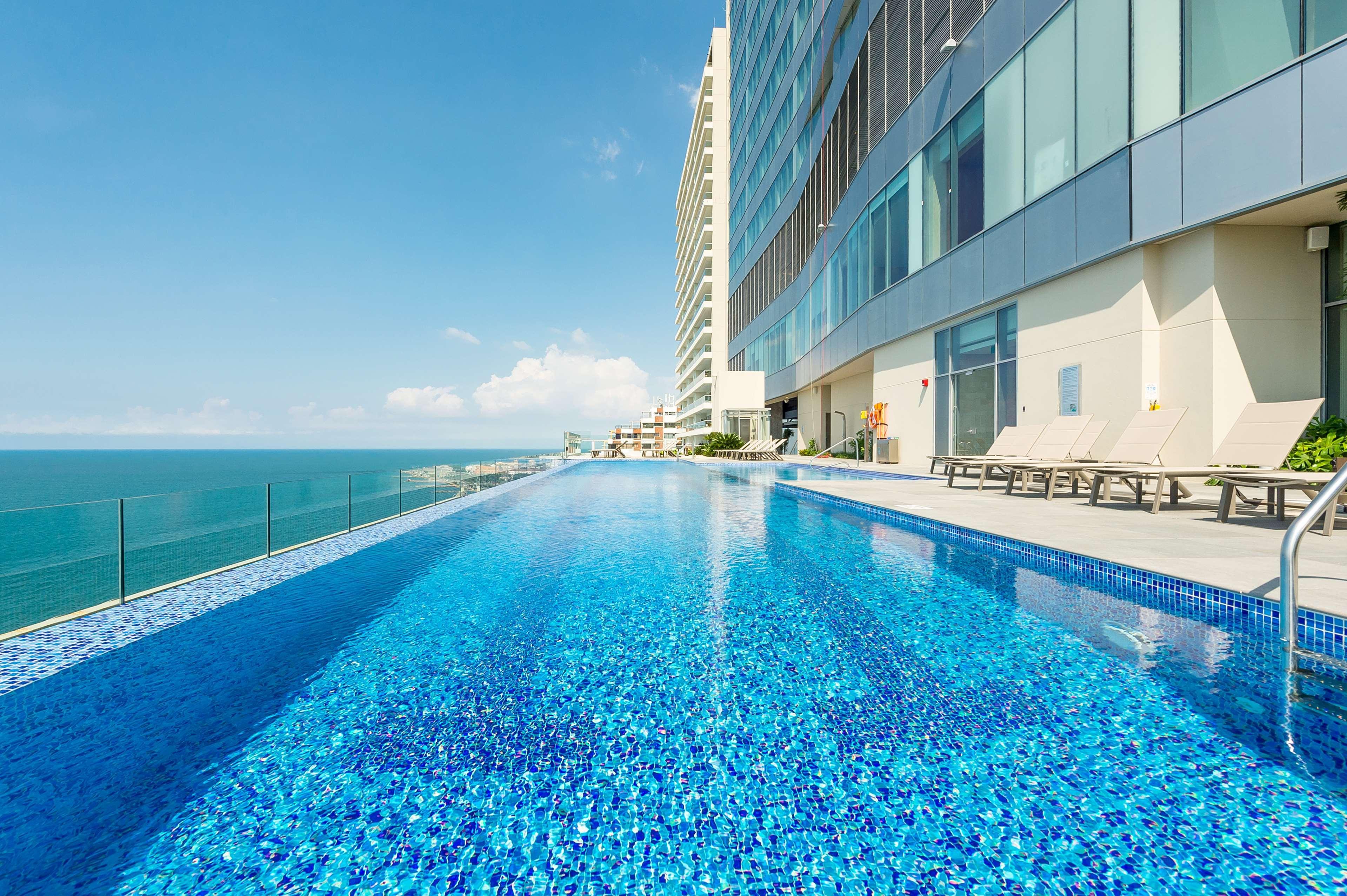 Hyatt Regency Cartagena Ξενοδοχείο Εξωτερικό φωτογραφία Infinity pool at the hotel